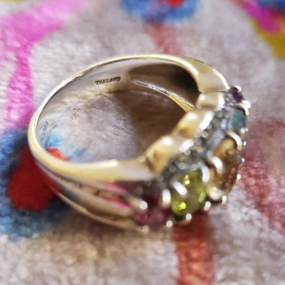 Oval Gemstone & Marcasite Ring - Picture 6 of 12